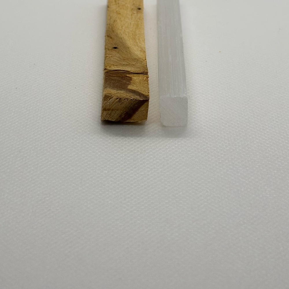 Mini Cleanse Kit - Purify and Protect with Selenite and Palo Santo - Picture 4 of 5
